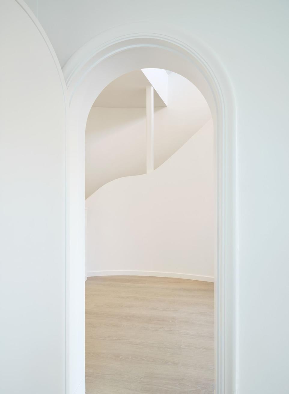 Aicod SBS deur naar traphal kantoor minimalistische interieurfotografie