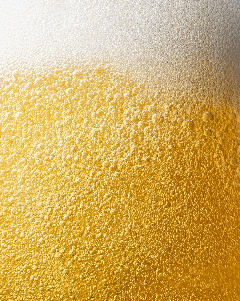 Jupiler beer bubbles close-up